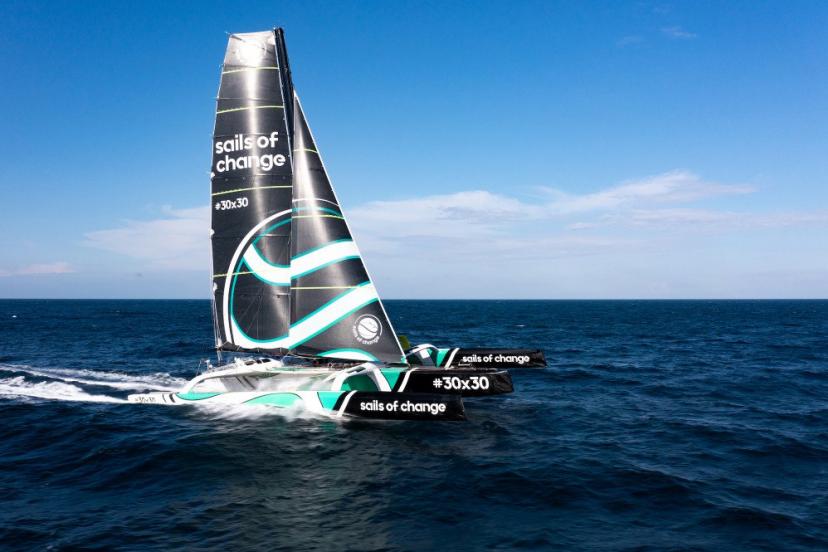 Trimaran de course T 999